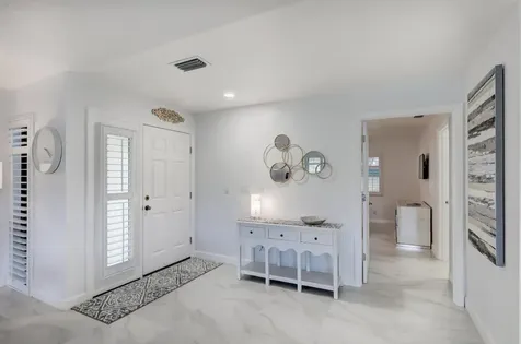 6 Lexington Lane E Palm Beach Gardens FL 33418