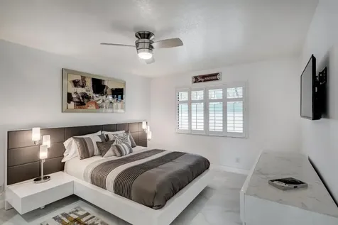 6 Lexington Lane E Palm Beach Gardens FL 33418