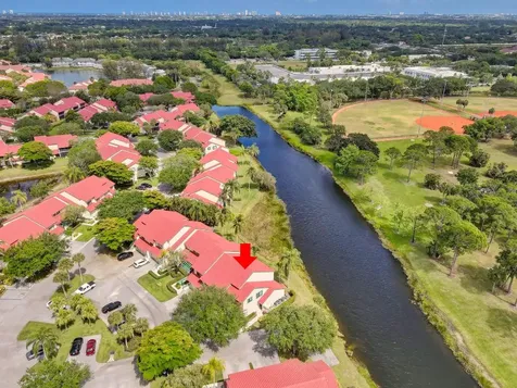 6 Lexington Lane E Palm Beach Gardens FL 33418