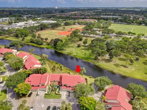 6 Lexington Lane E Palm Beach Gardens FL 33418
