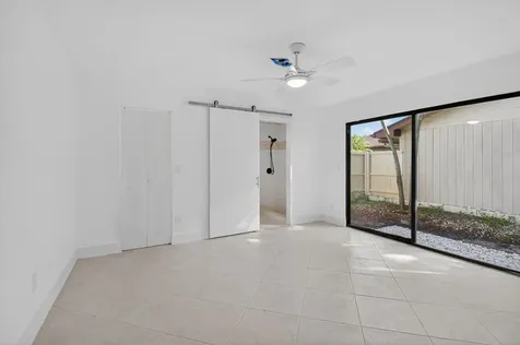 29 Fawlkland Circle Boynton Beach FL 33426