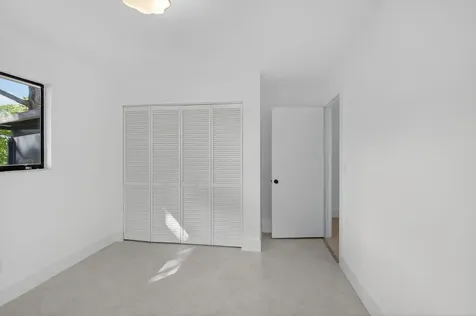 29 Fawlkland Circle Boynton Beach FL 33426
