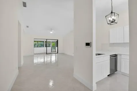 29 Fawlkland Circle Boynton Beach FL 33426