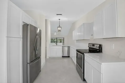 29 Fawlkland Circle Boynton Beach FL 33426