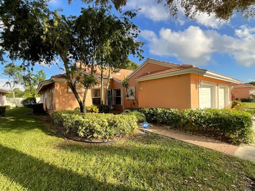 5570 Royal Lake Circle Boynton Beach FL 33437