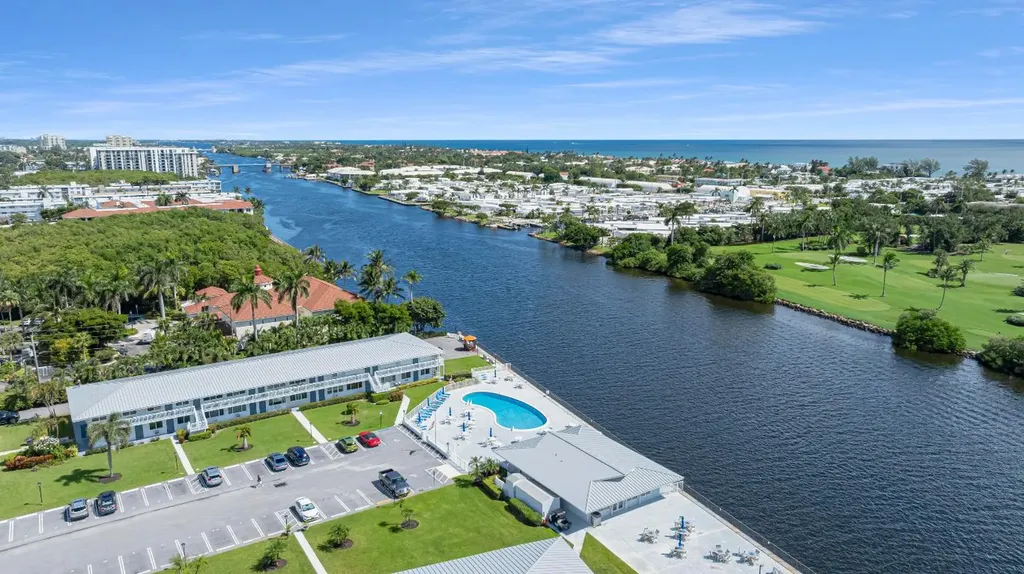 2542 S Federal Highway Boynton Beach FL 33435