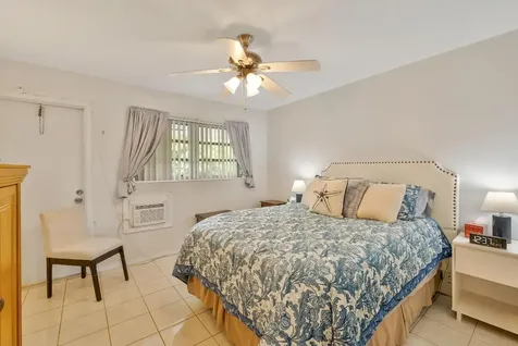 2542 S Federal Highway Boynton Beach FL 33435