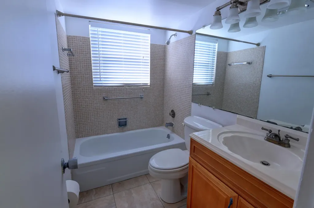 89 Canterbury D West Palm Beach FL 33417