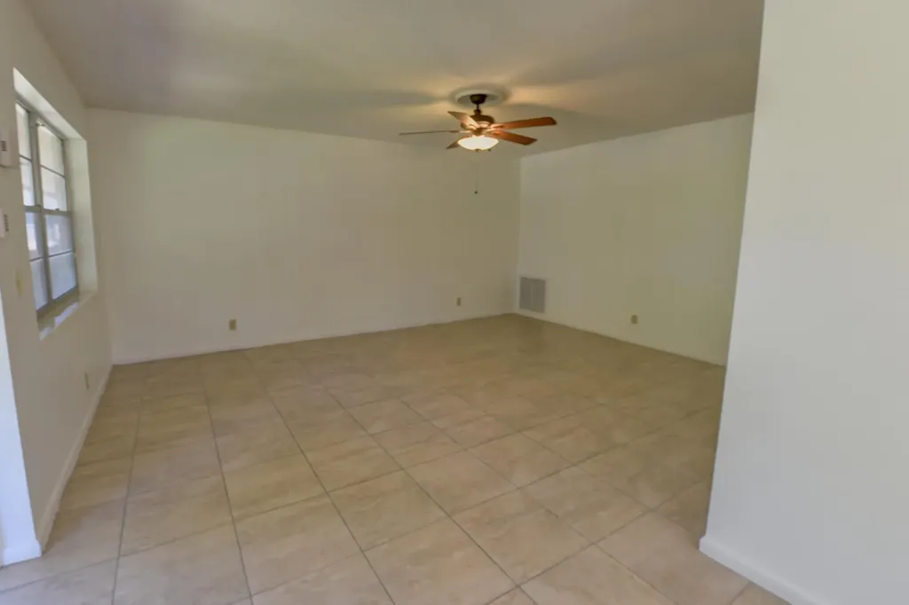 89 Canterbury D West Palm Beach FL 33417