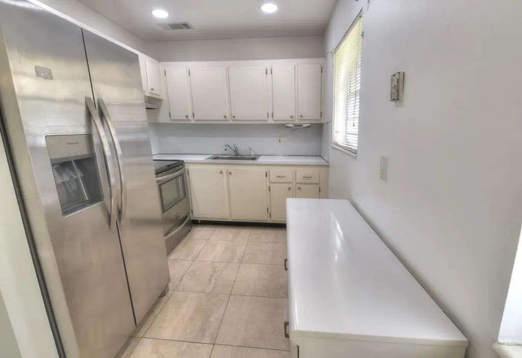 89 Canterbury D West Palm Beach FL 33417