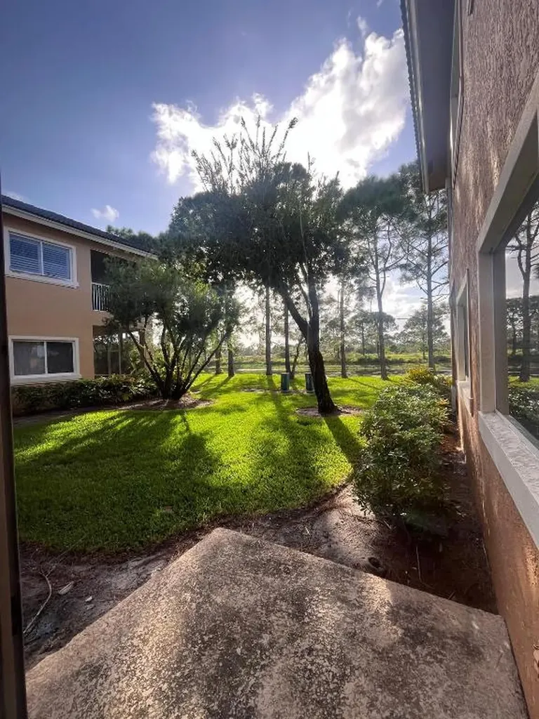 8294 Mulligan Circle Port St Lucie FL 34986