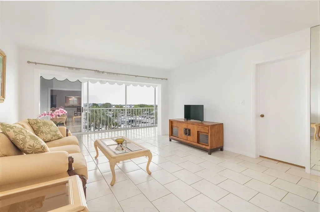 907 Marina Drive North Palm Beach FL 33408