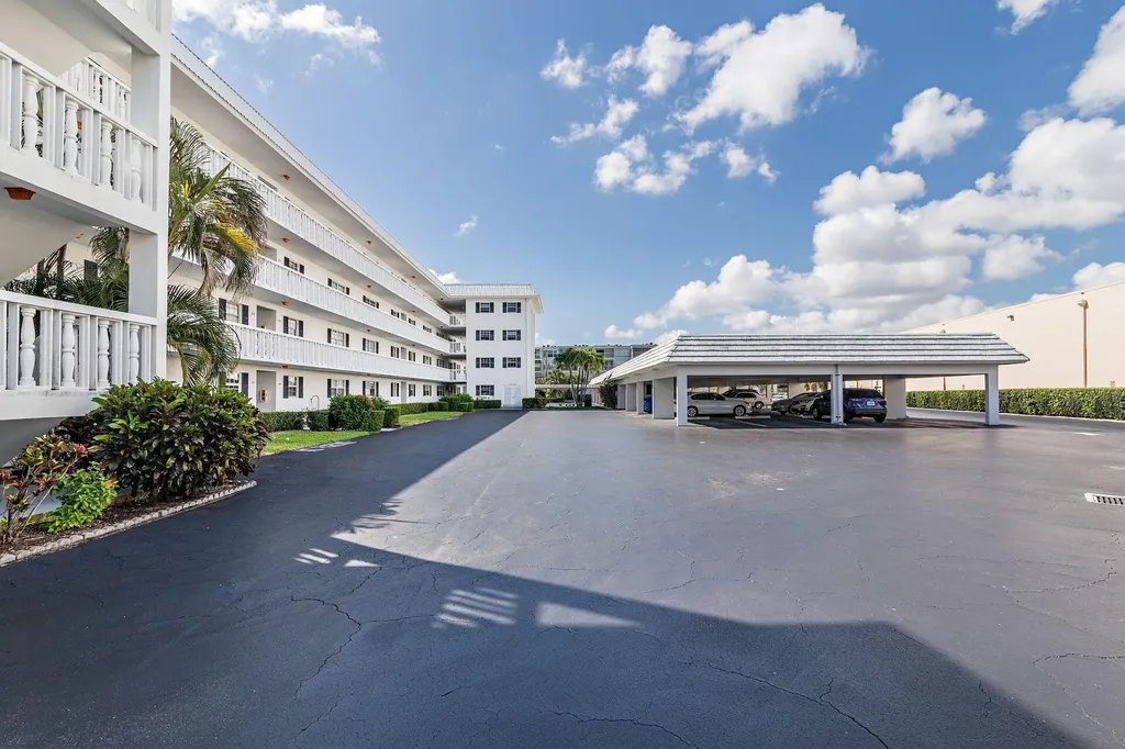 907 Marina Drive North Palm Beach FL 33408