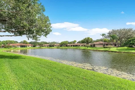 8282 Springlake Drive Boca Raton FL 33496