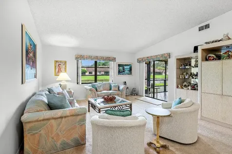 8282 Springlake Drive Boca Raton FL 33496