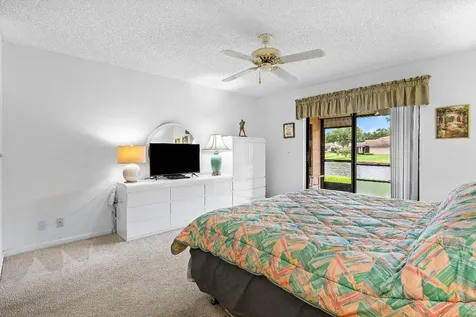 8282 Springlake Drive Boca Raton FL 33496