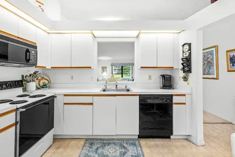 8282 Springlake Drive Boca Raton FL 33496