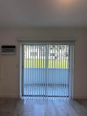 113 Waltham E West Palm Beach FL 33417