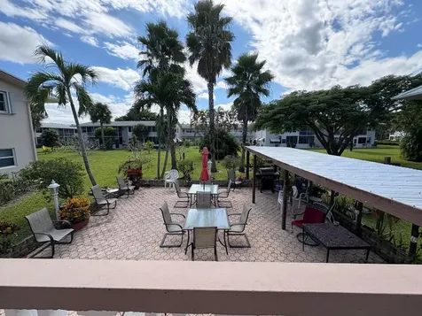 113 Waltham E West Palm Beach FL 33417