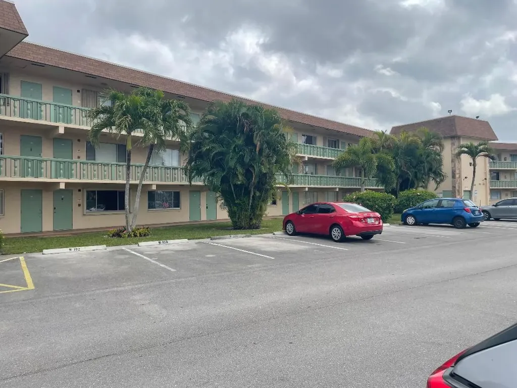 400 Village Green Circle W Palm Springs FL 33461