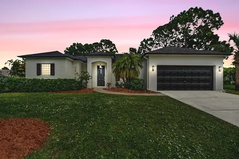 1712 Shakespeare Street Sebastian FL 32958