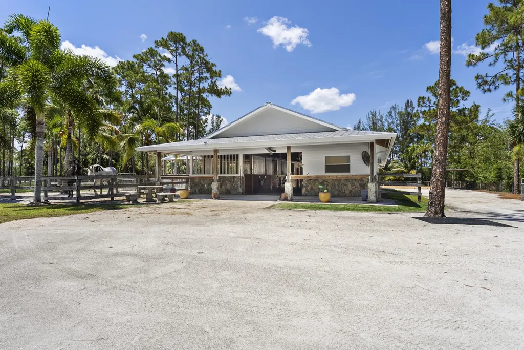 14819 Broken Arrow Place Palm Beach Gardens FL 33418