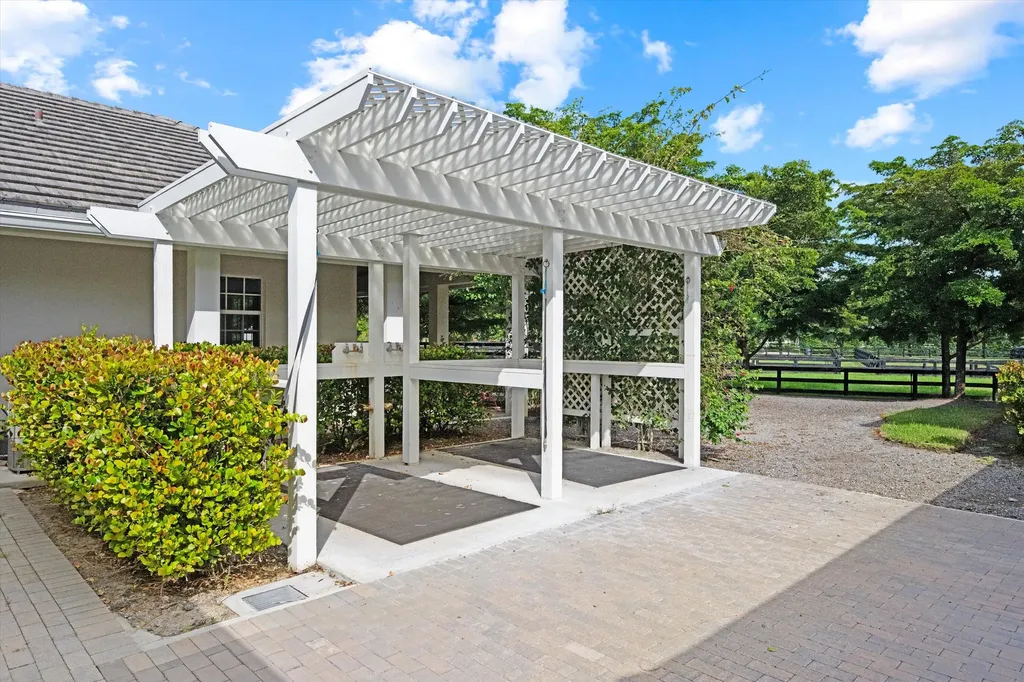 2389 King Terrace Wellington FL 33414