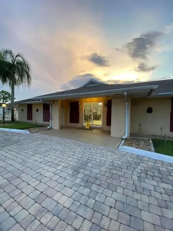 6175 N Joshua Lane Lake Worth FL 33462