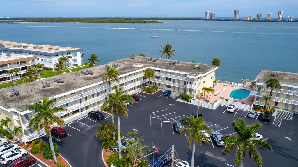 101 Doolen Court North Palm Beach FL 33408