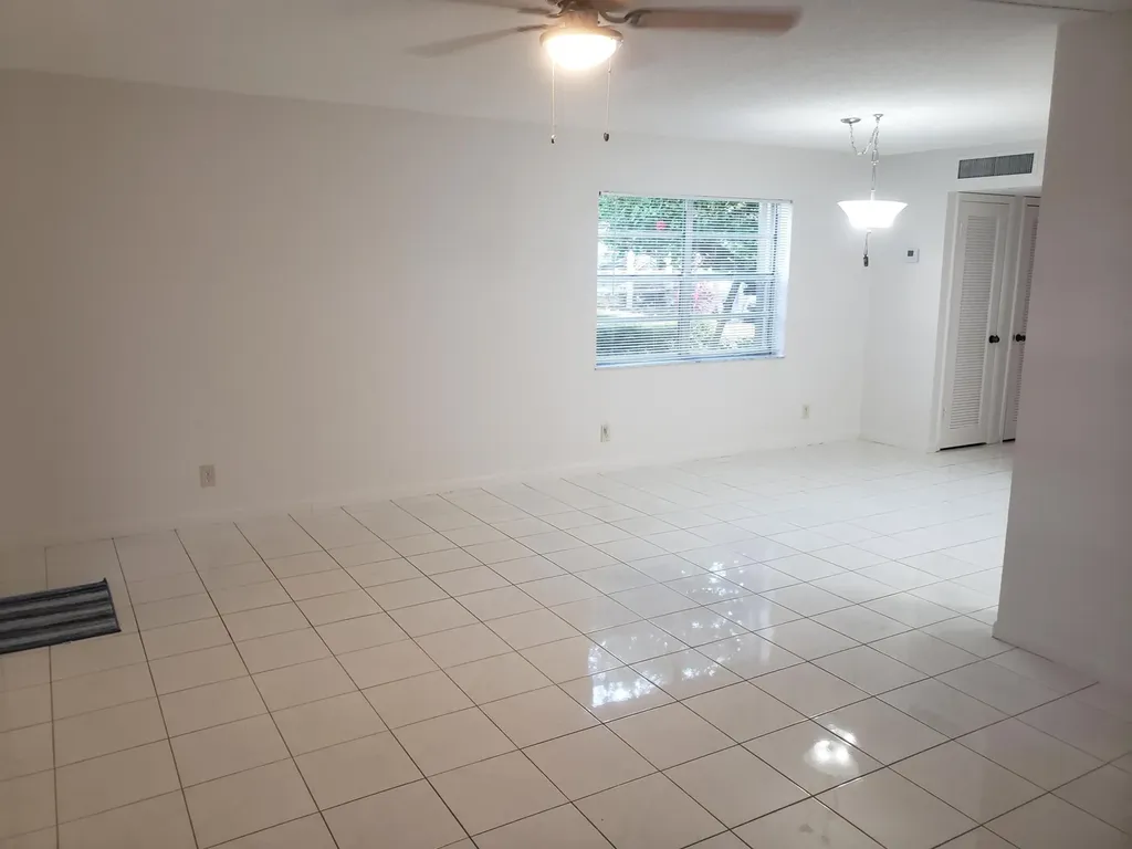 688 Burgundy O Delray Beach FL 33484