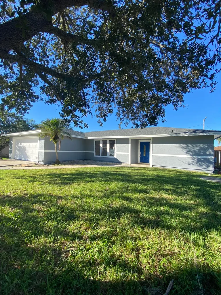 773 SE Carnival Avenue Port St Lucie FL 34983