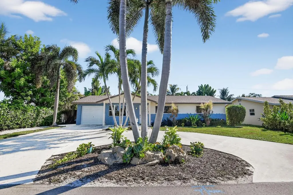 2630 SW 5th Street Boynton Beach FL 33435