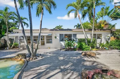 2630 SW 5th Street Boynton Beach FL 33435