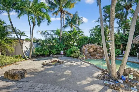 2630 SW 5th Street Boynton Beach FL 33435
