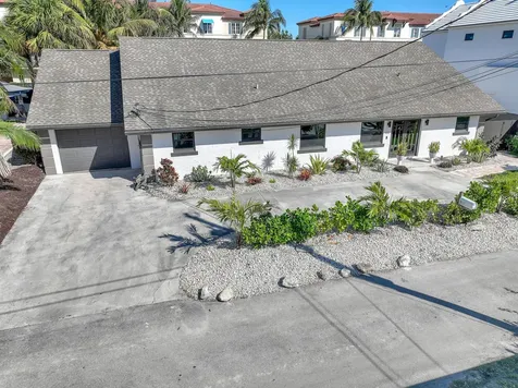 815 Bamboo Lane Boynton Beach FL 33483