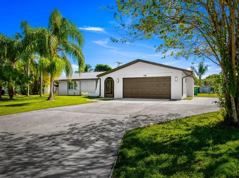 388 SE Tranquilla Avenue Port St Lucie FL 34983