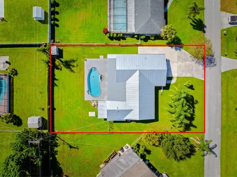388 SE Tranquilla Avenue Port St Lucie FL 34983