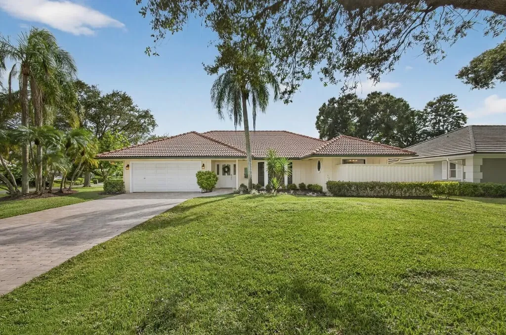 13 Saint Giles Road Palm Beach Gardens FL 33418