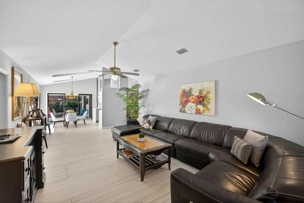 13 Saint Giles Road Palm Beach Gardens FL 33418