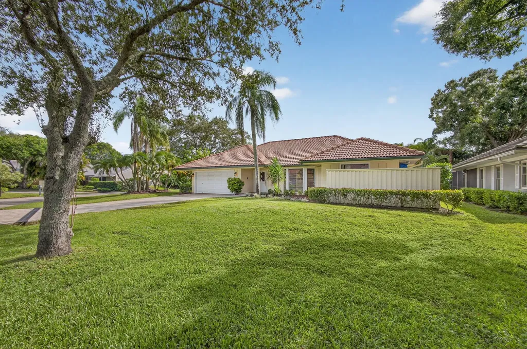 13 Saint Giles Road Palm Beach Gardens FL 33418