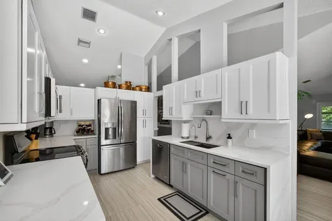 13 Saint Giles Road Palm Beach Gardens FL 33418