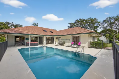 13 Saint Giles Road Palm Beach Gardens FL 33418