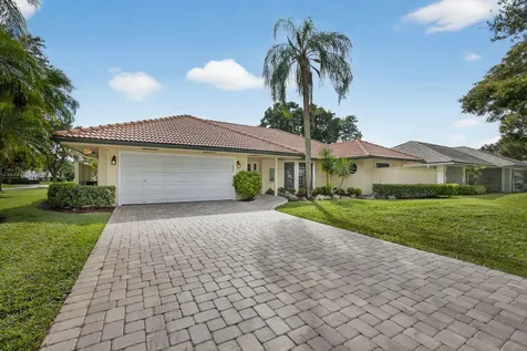 13 Saint Giles Road Palm Beach Gardens FL 33418