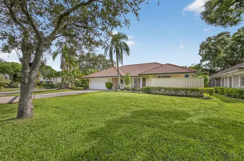 13 Saint Giles Road Palm Beach Gardens FL 33418