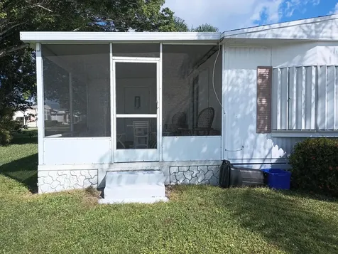 16 Guadalupe Port St Lucie FL 34952
