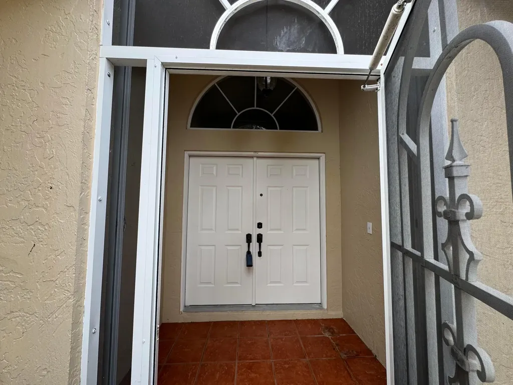 2705 Pointe Circle Greenacres FL 33413