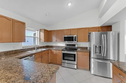 2705 Pointe Circle Greenacres FL 33413