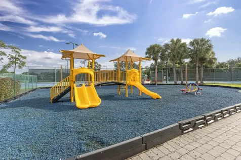2705 Pointe Circle Greenacres FL 33413