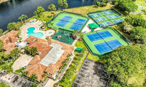 2705 Pointe Circle Greenacres FL 33413