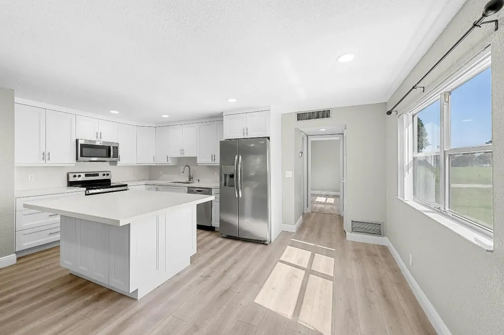 106 Tuscany B Delray Beach FL 33446